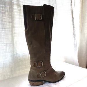 DV by Dolce Vita Cambridge Knee-high leather boots
